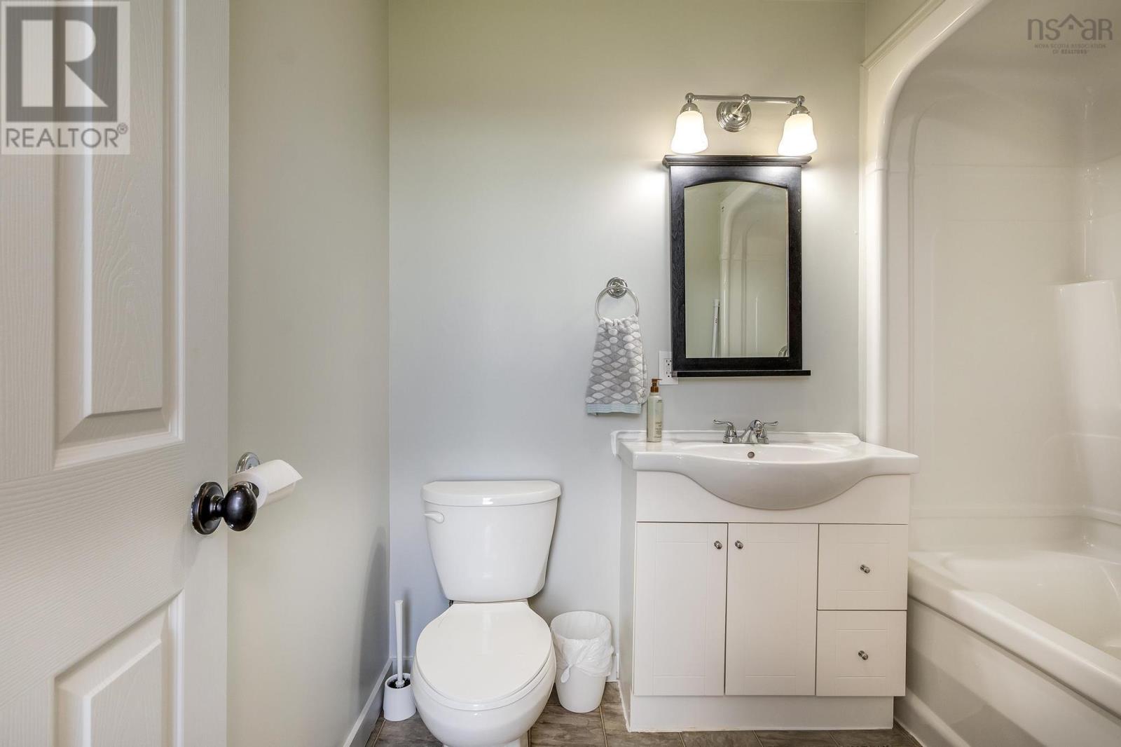 12 Hunter Road Property Photo 14