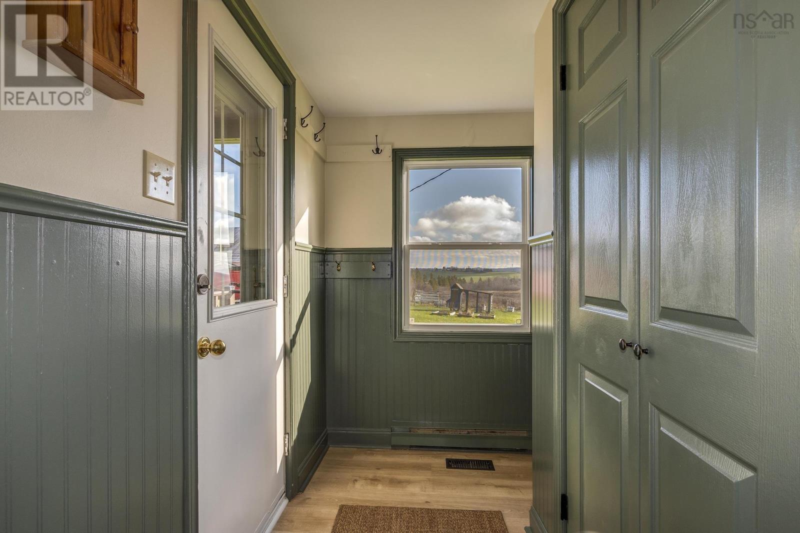 12 Hunter Road Property Photo 18