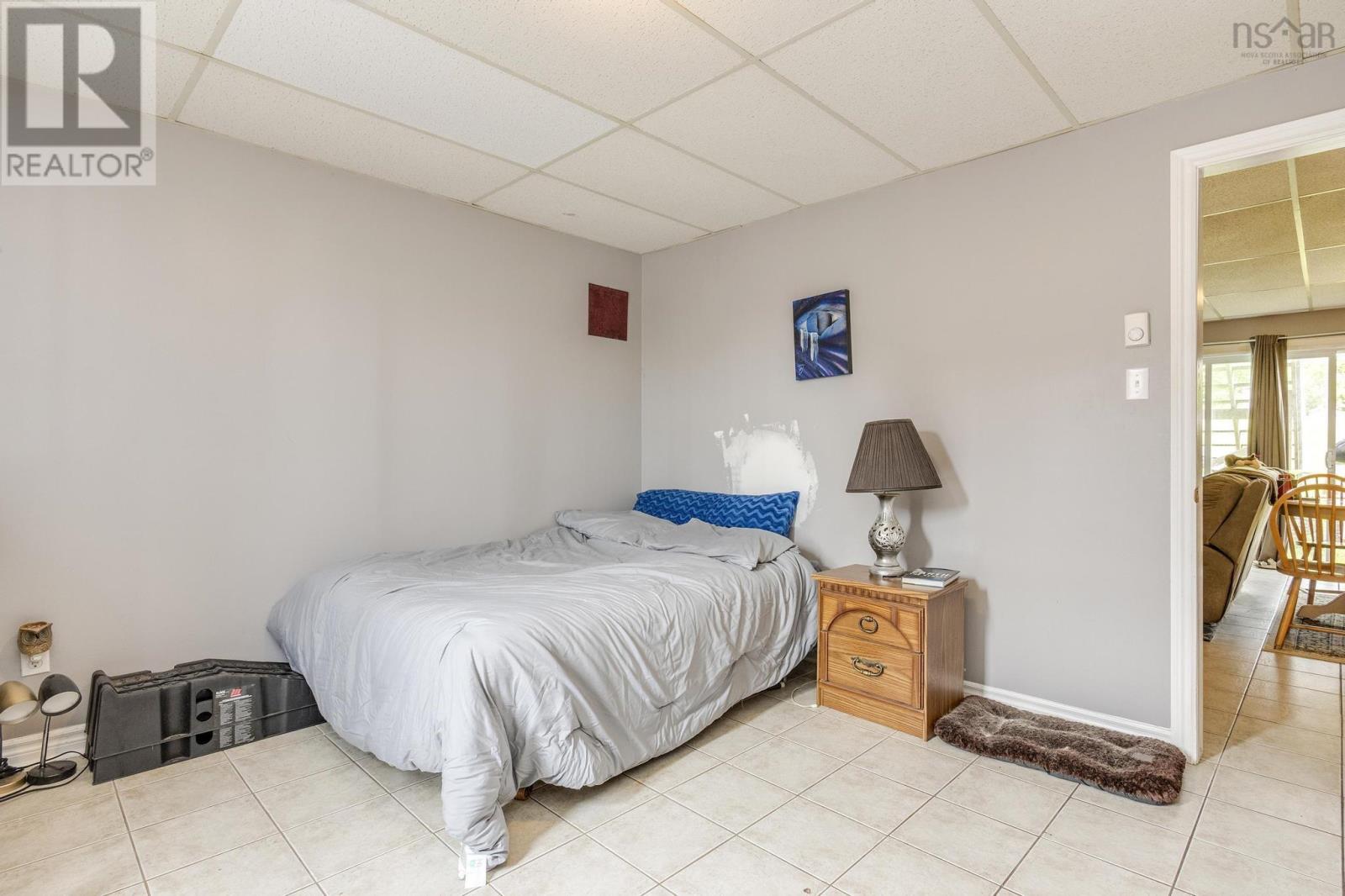19b Carleton Street Property Photo 5