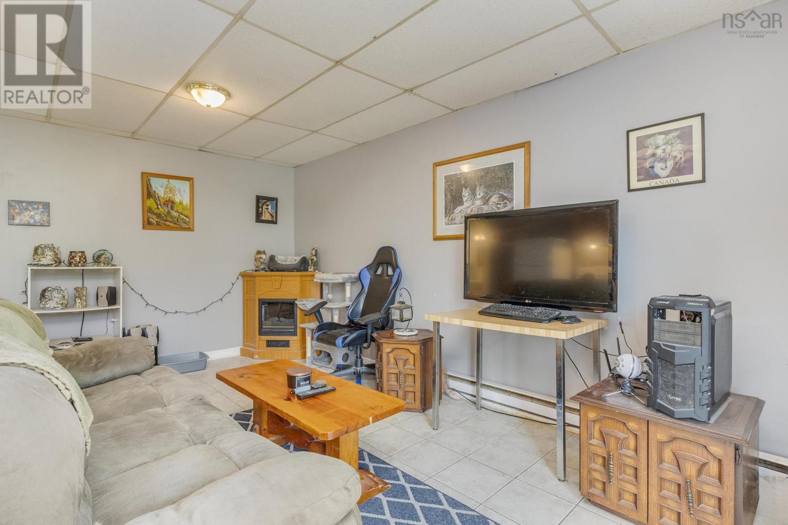 19b Carleton Street Property Photo 7