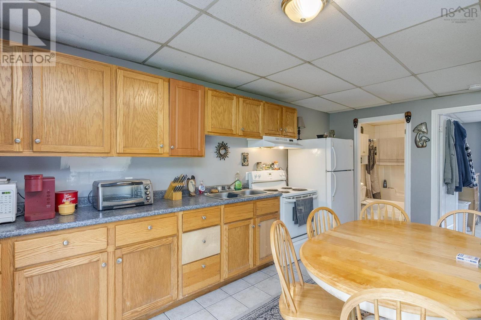 19b Carleton Street Property Photo 8