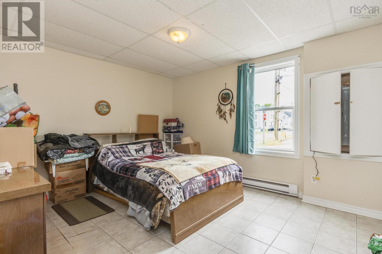 19b Carleton Street Property Photo 13