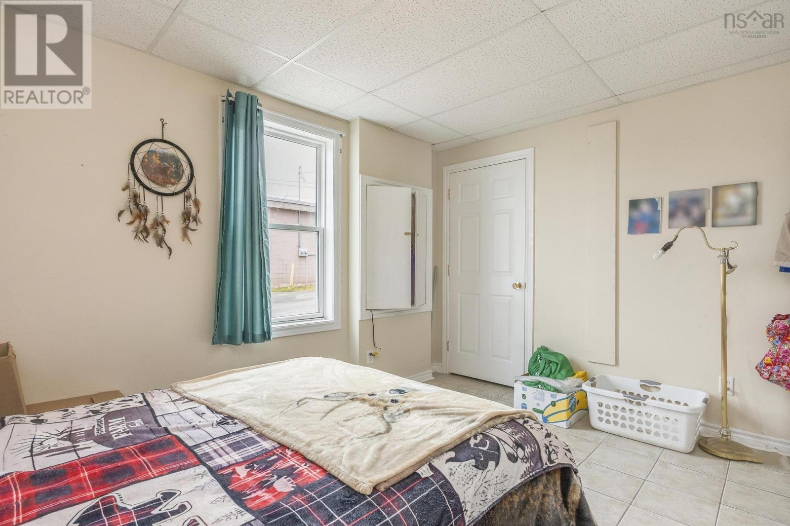 19b Carleton Street Property Photo 14