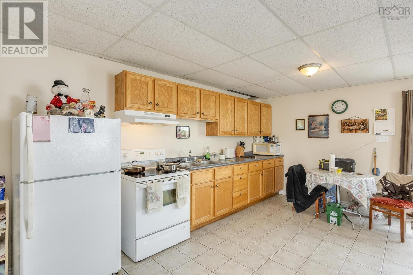 19b Carleton Street Property Photo 17