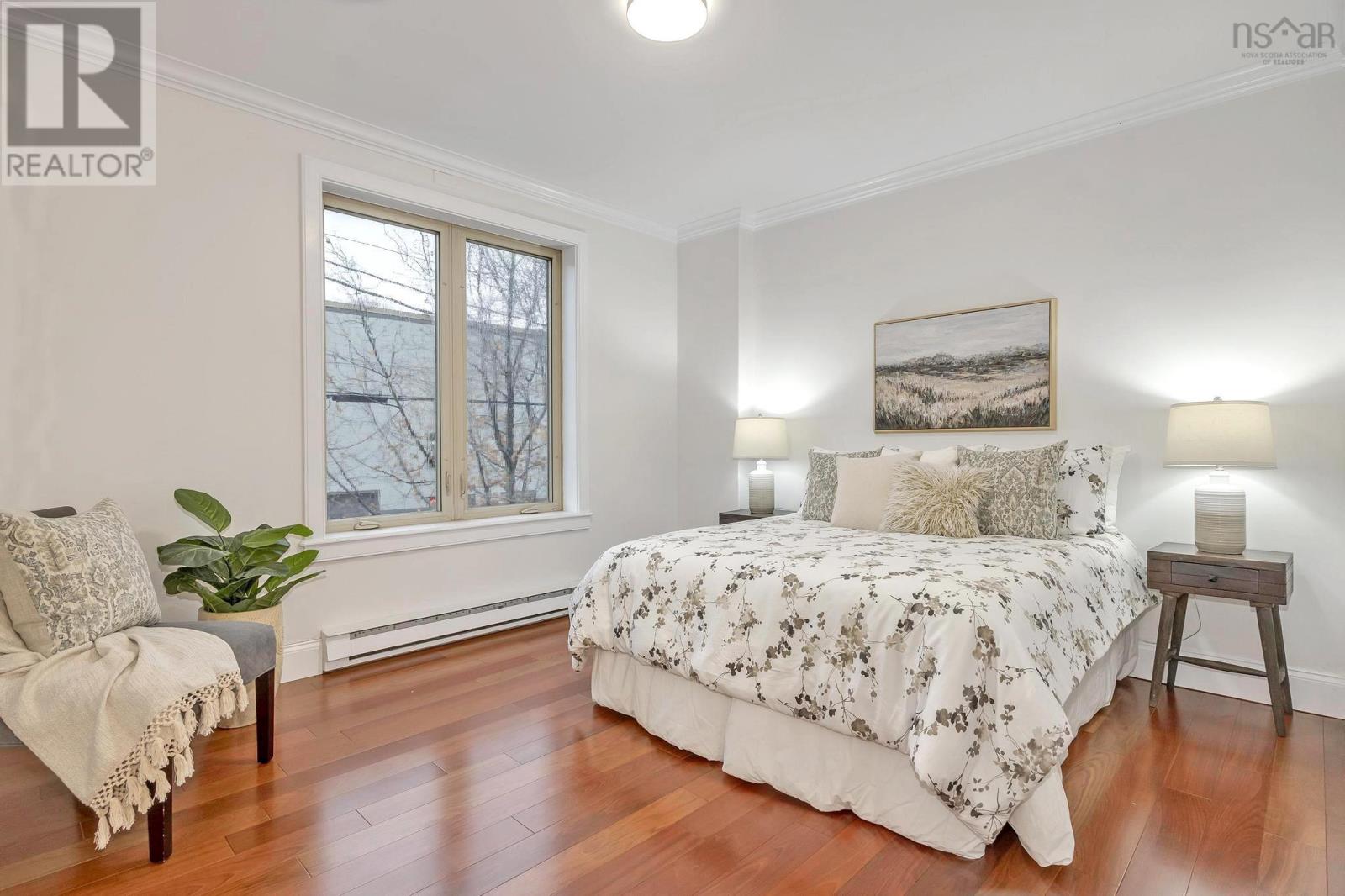 203 3051 Isleville Street Property Photo 16