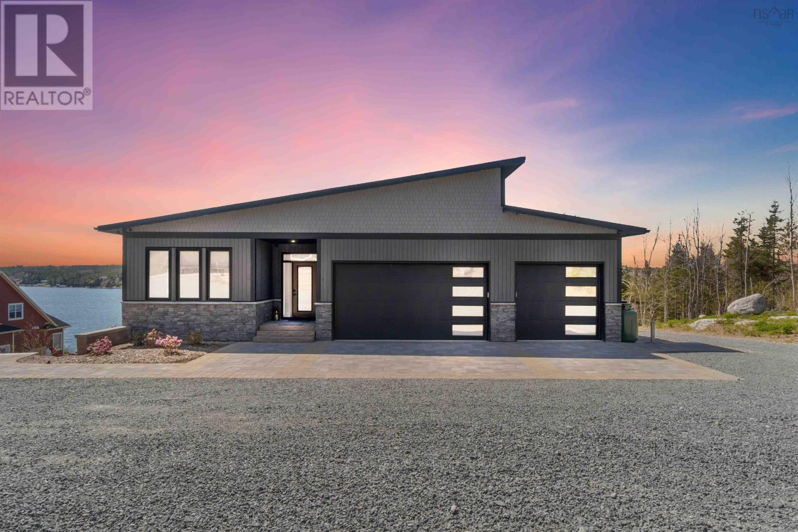 398 East Petpeswick Road Property Photo 1