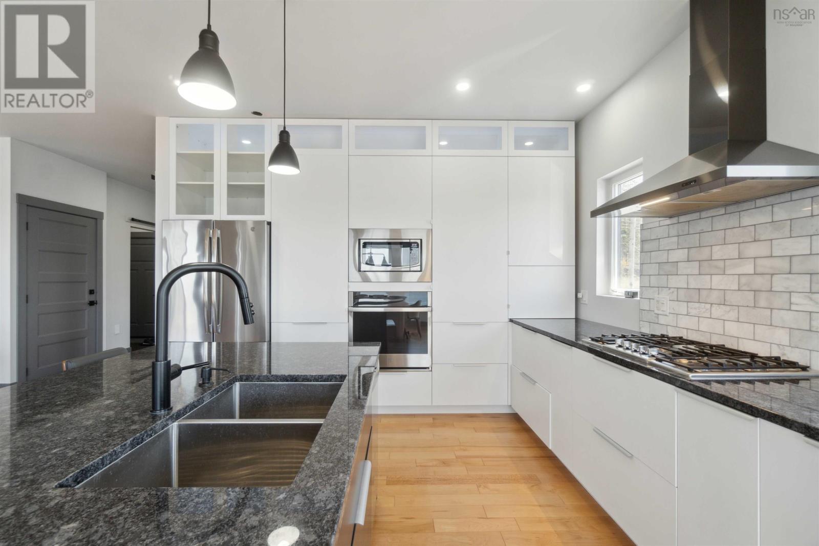 398 East Petpeswick Road Property Photo 17