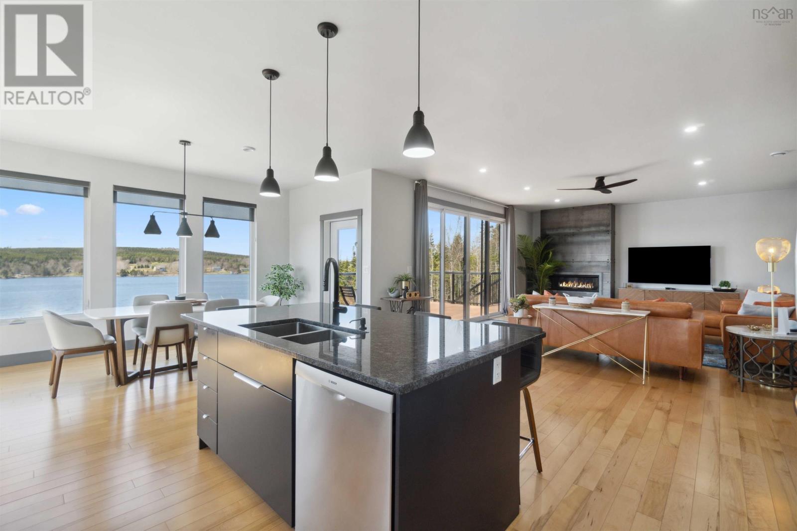 398 East Petpeswick Road Property Photo 18