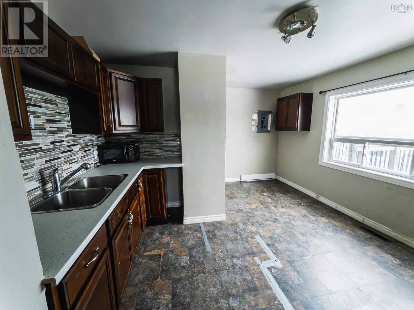 23 Lynnett Road Property Photo 12