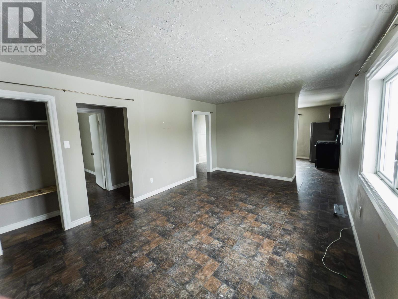 23 Lynnett Road Property Photo 14
