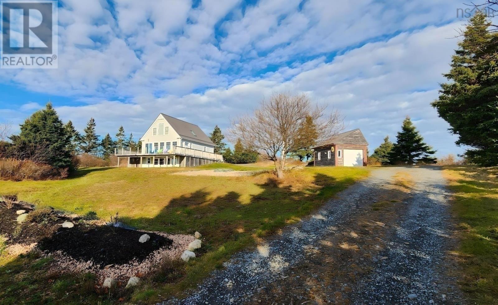 157 The Point Road Property Photo 4