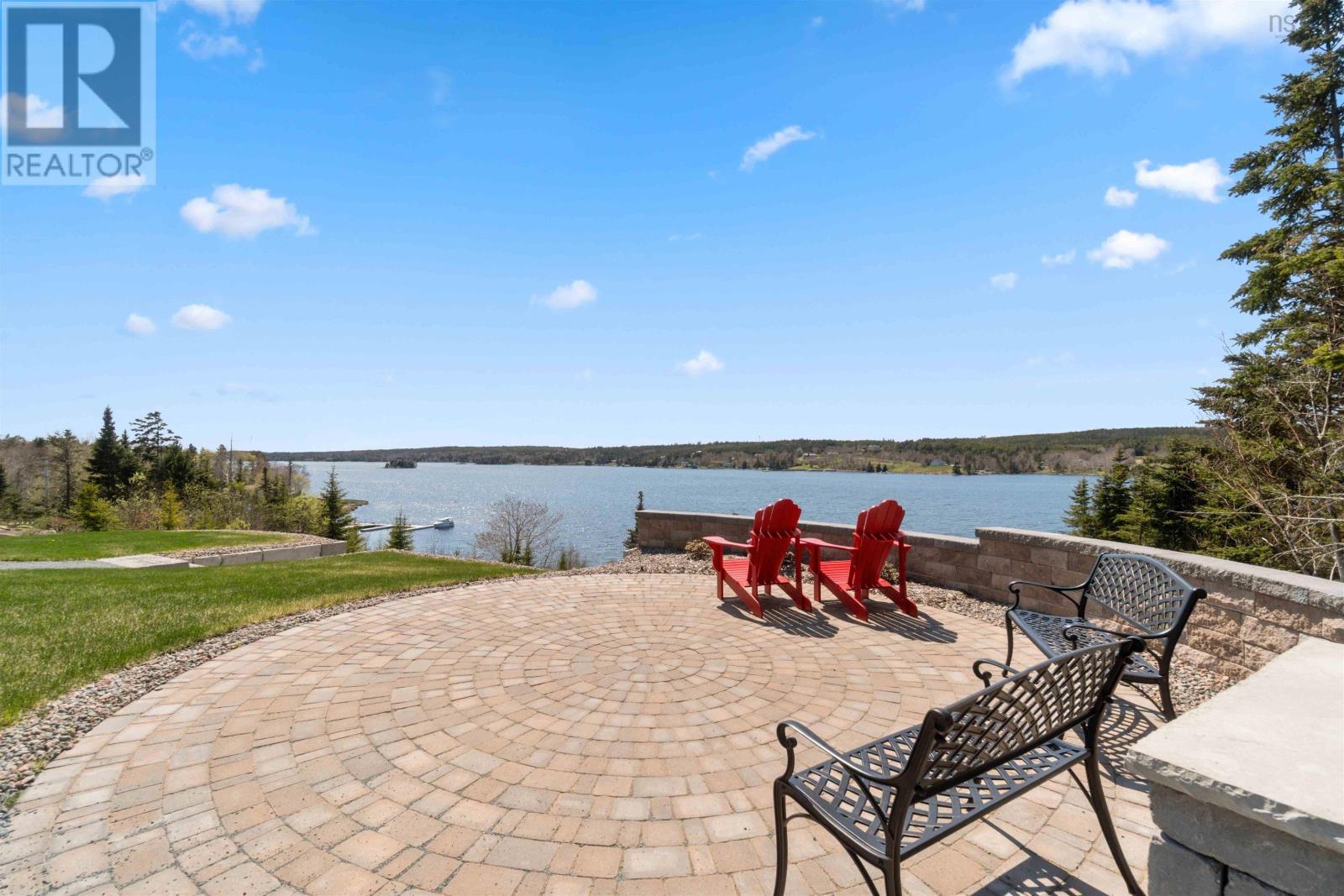 398 East Petpeswick Road Property Photo 1