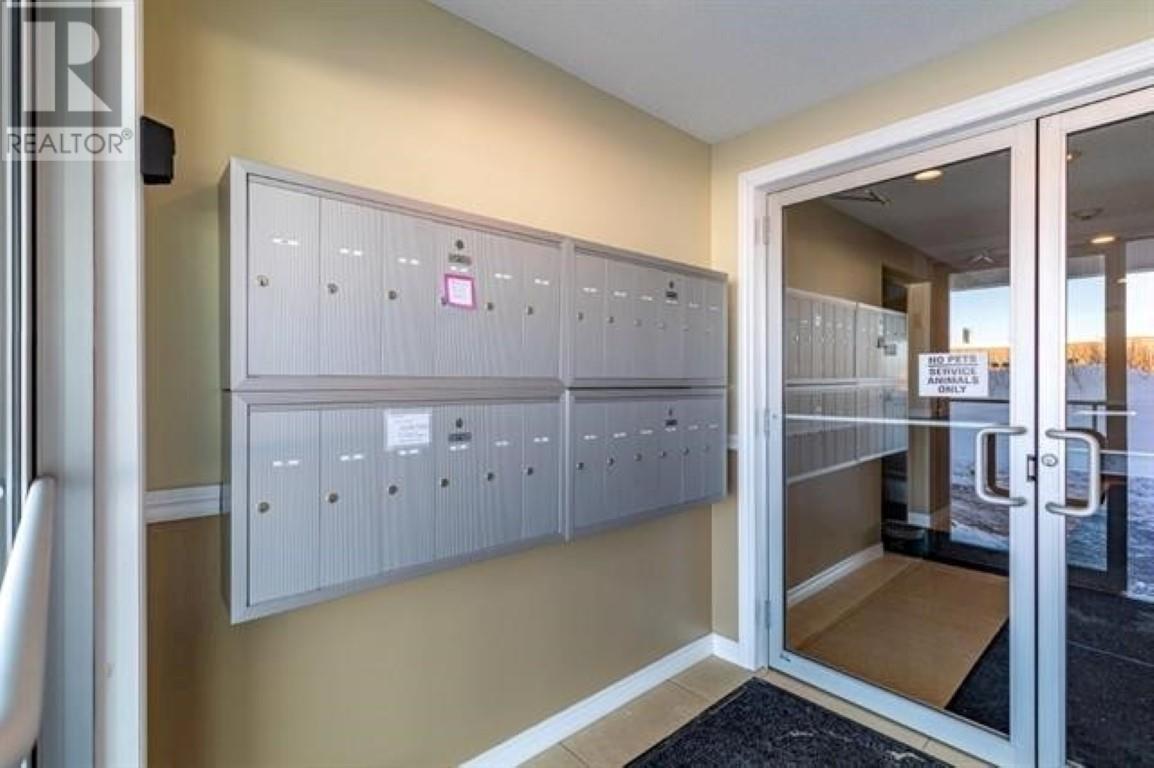102-516 Macewen Road Property Photo 4