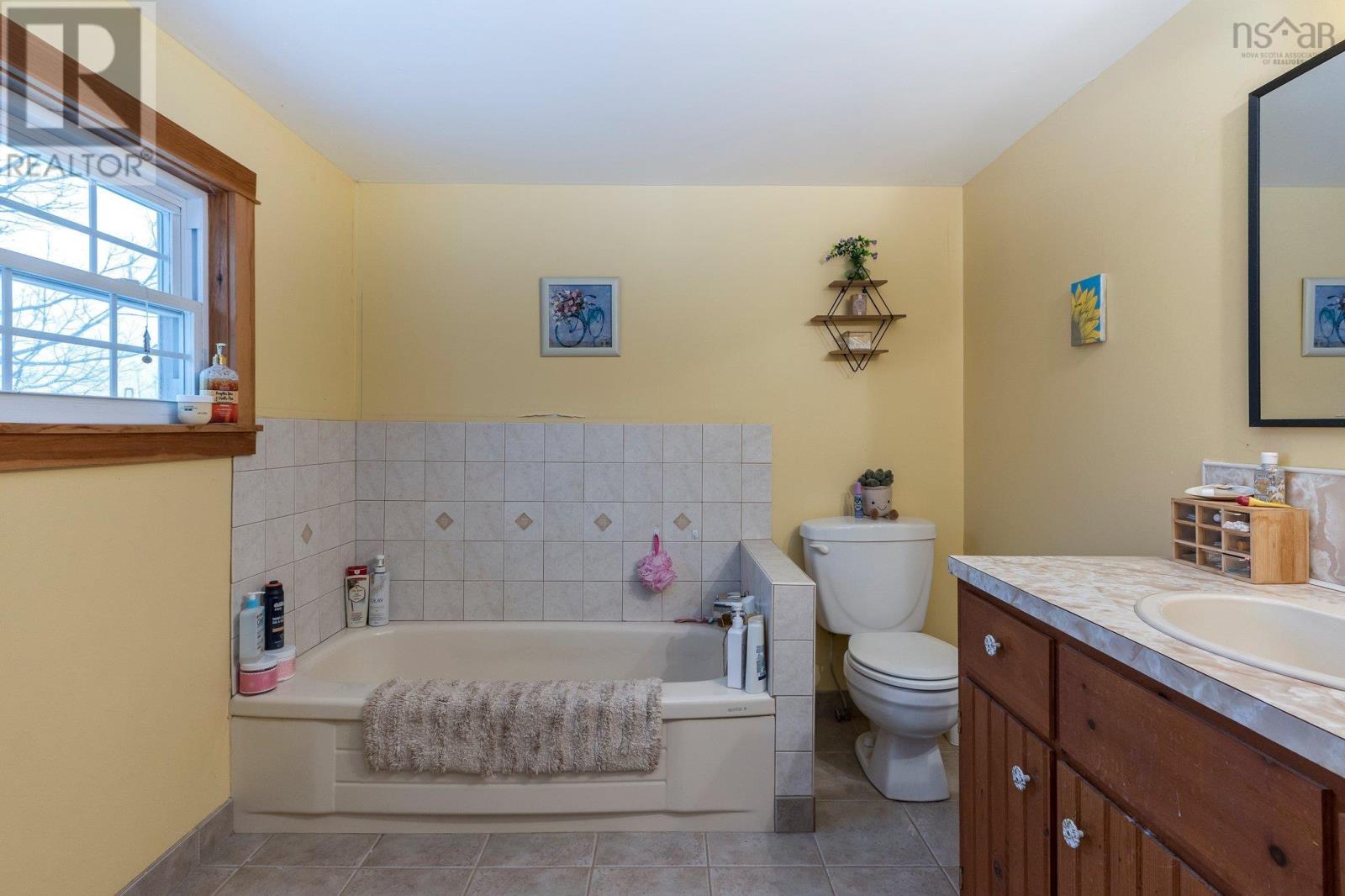 894 Morden Road Property Photo 21