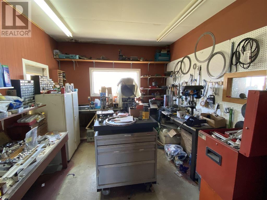966 Route 2 Property Photo 4