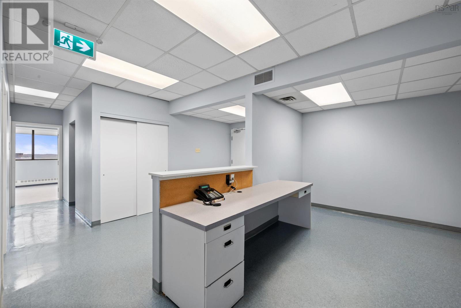 705 5991 Spring Garden Road Property Photo 4