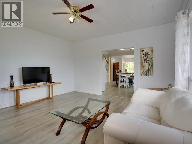 4279 Joyce Ave Property Photo 8