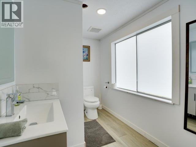 4279 Joyce Ave Property Photo 14