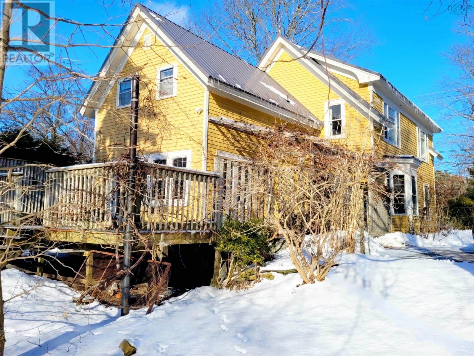 380 Highway 8 Property Photo