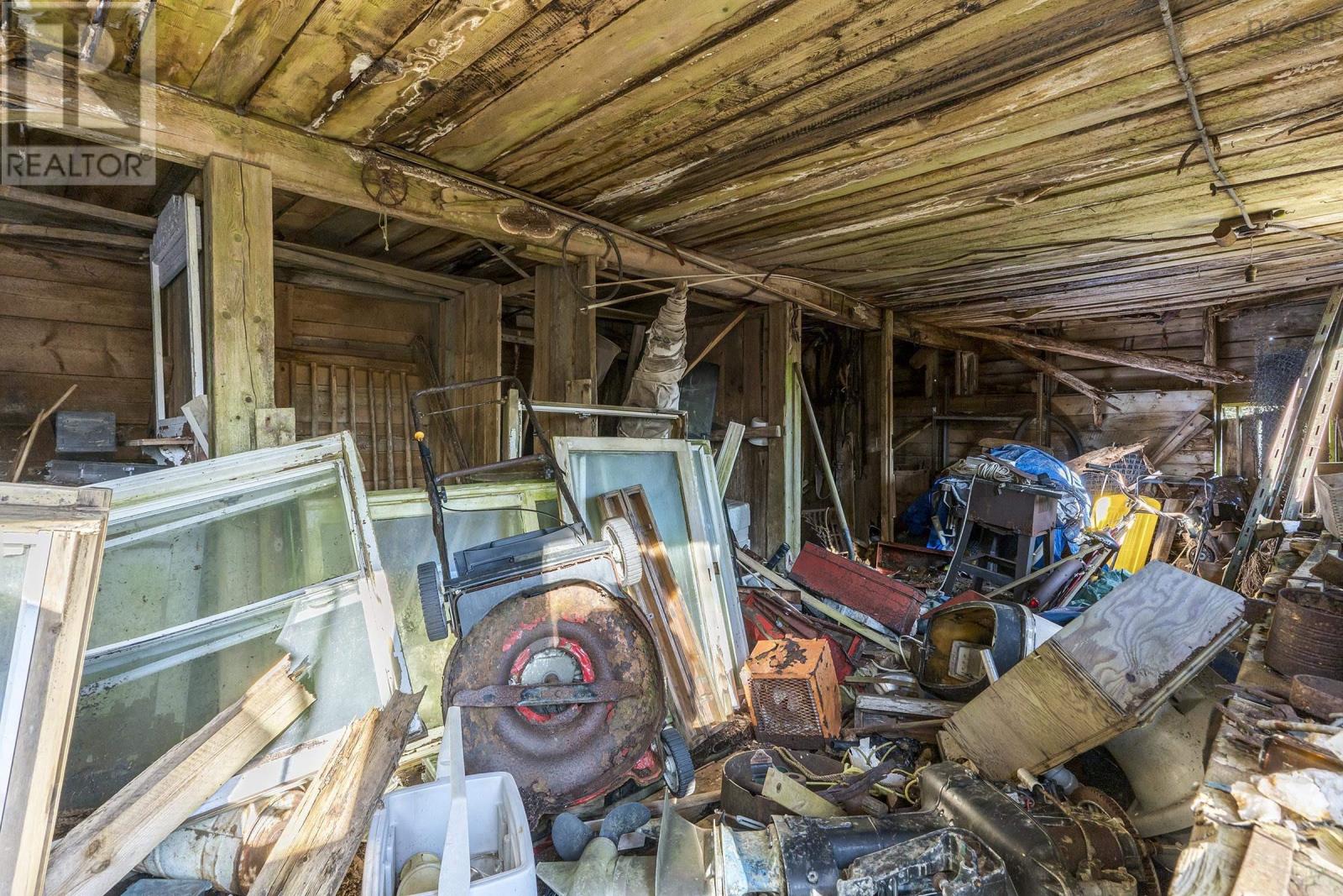 27879 Highway 7 Property Photo 9