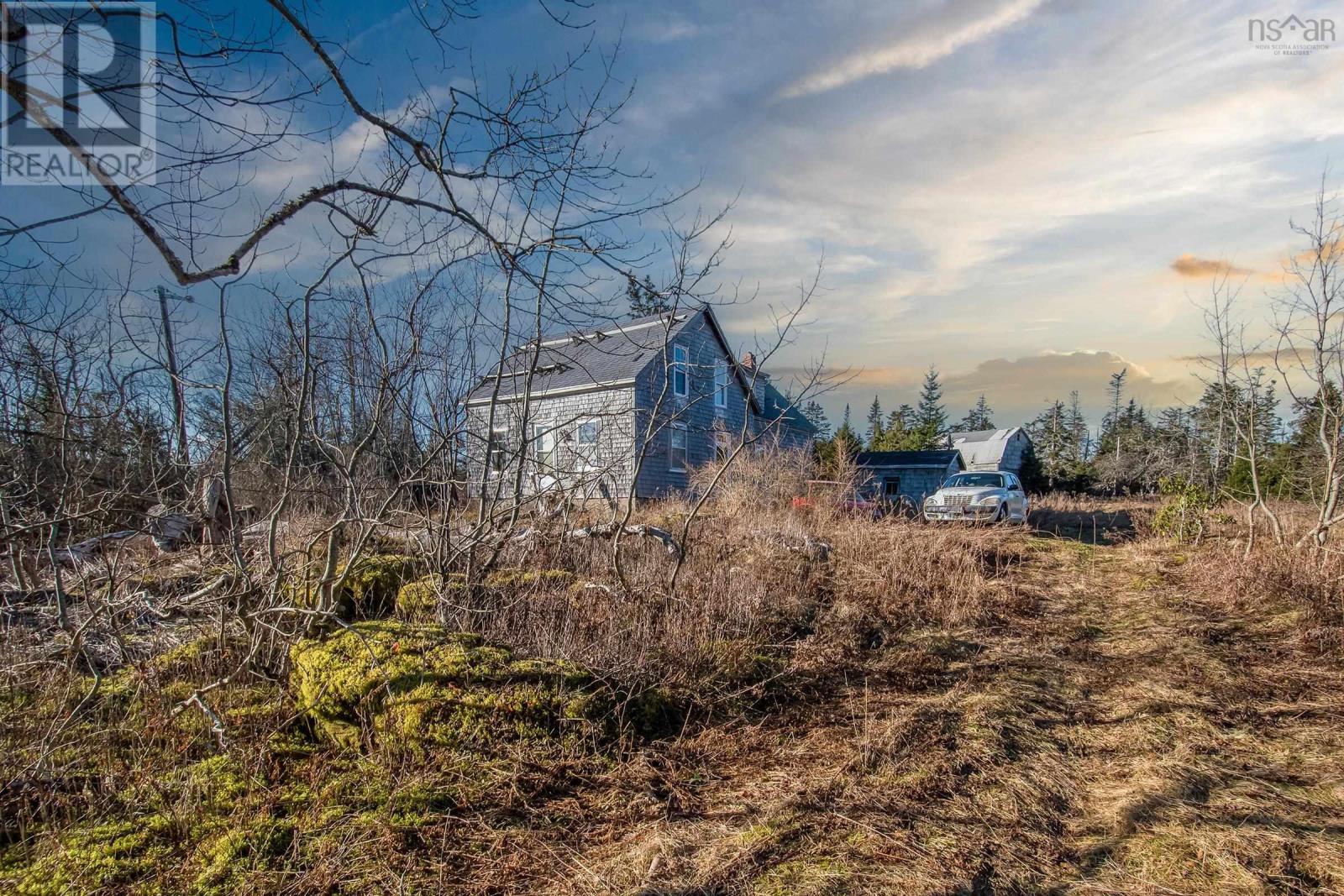 27879 Highway 7 Property Photo 18