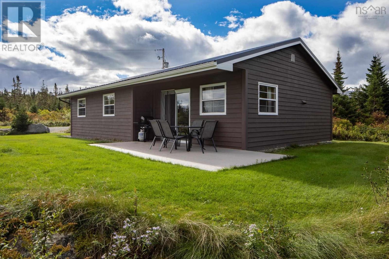 150 New Harbour Road Property Photo 10