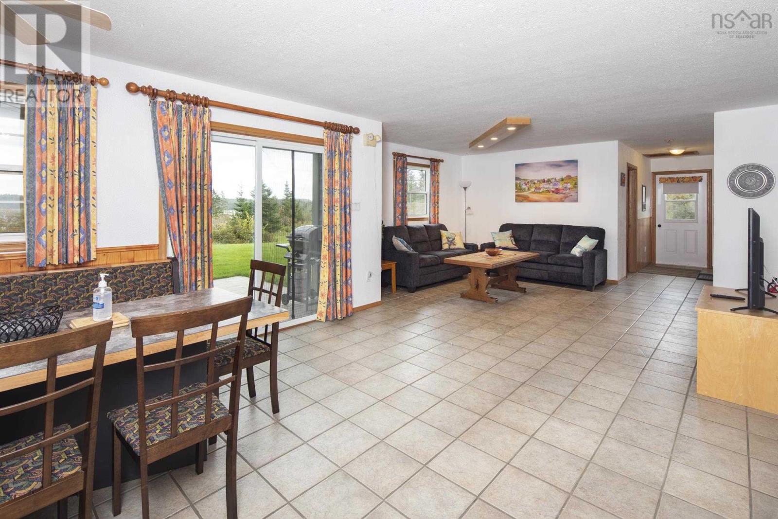 150 New Harbour Road Property Photo 16