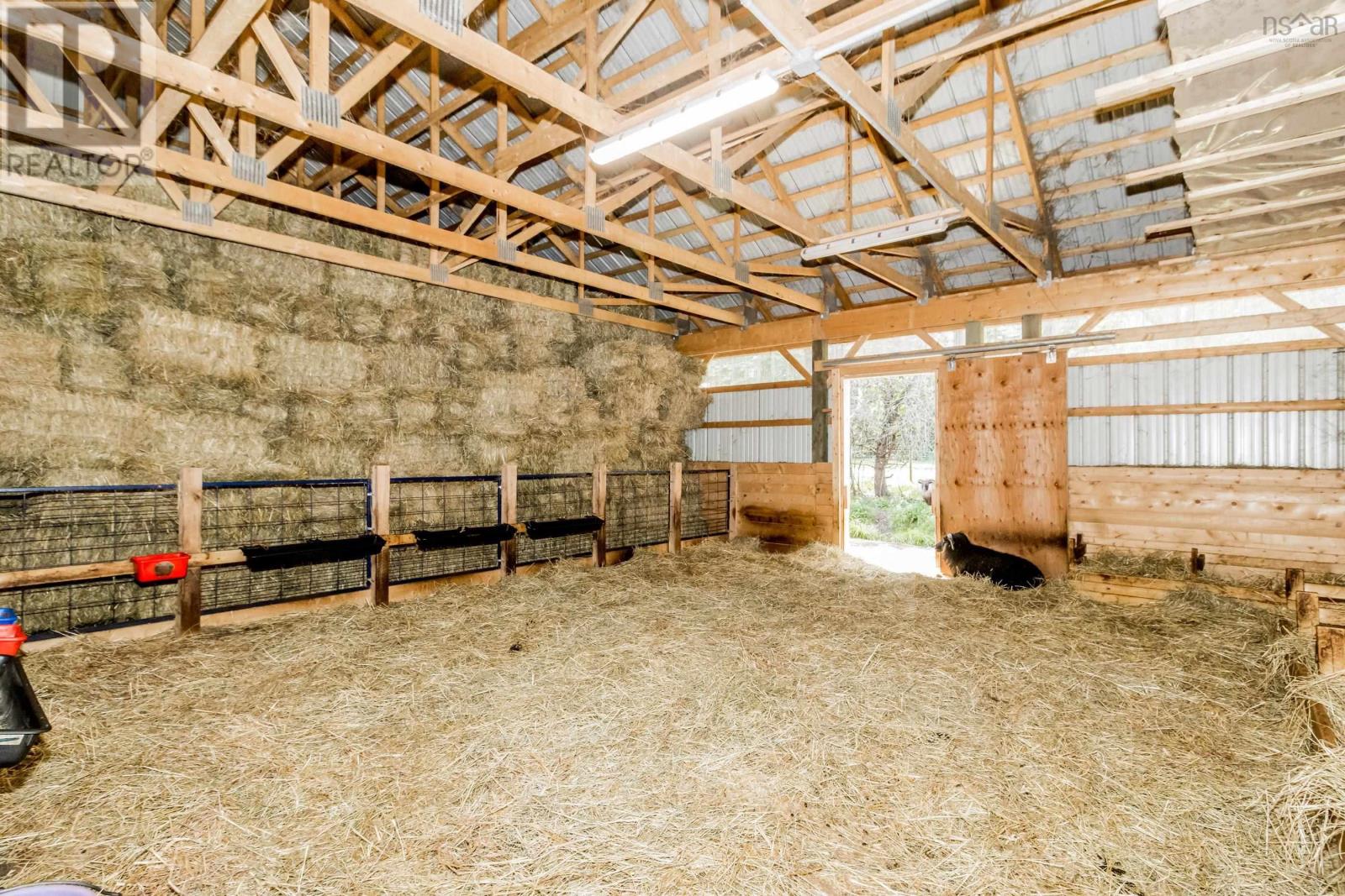 317 Middle Dyke Road Property Photo 8
