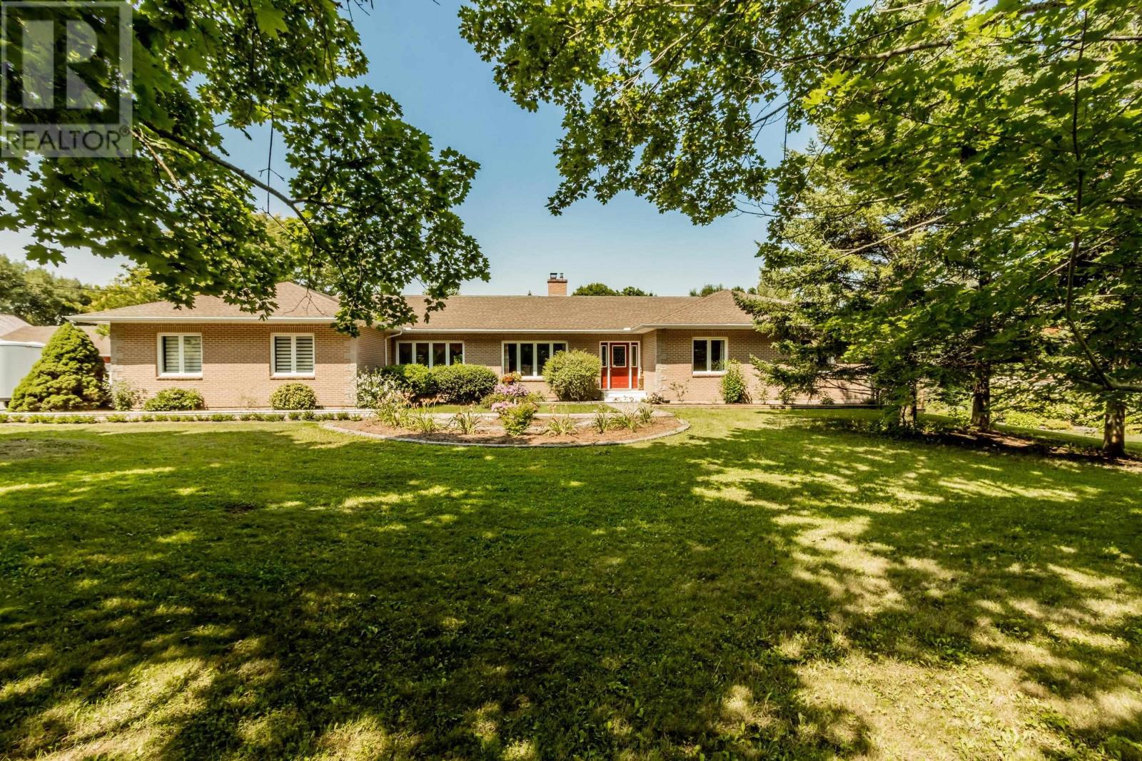 317 Middle Dyke Road Property Photo 12