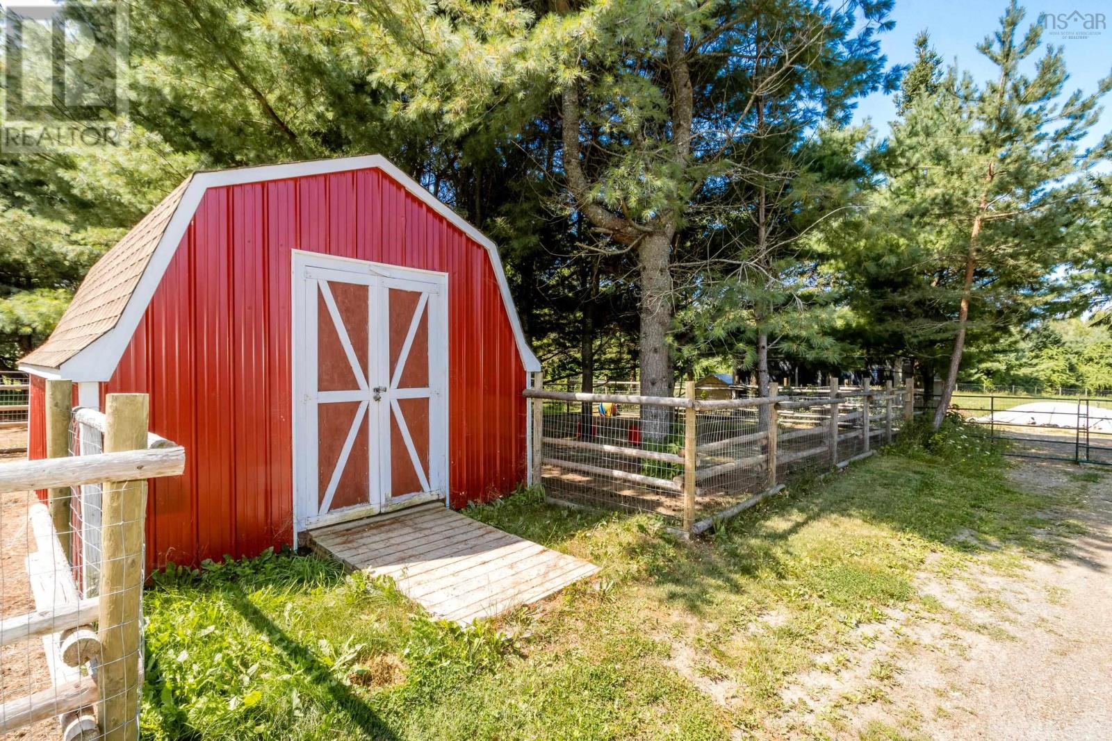 317 Middle Dyke Road Property Photo 47