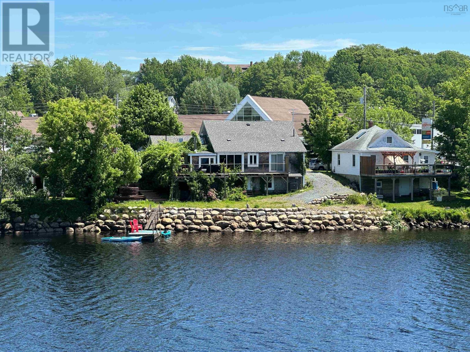 553 Lahave Street Property Photo 1