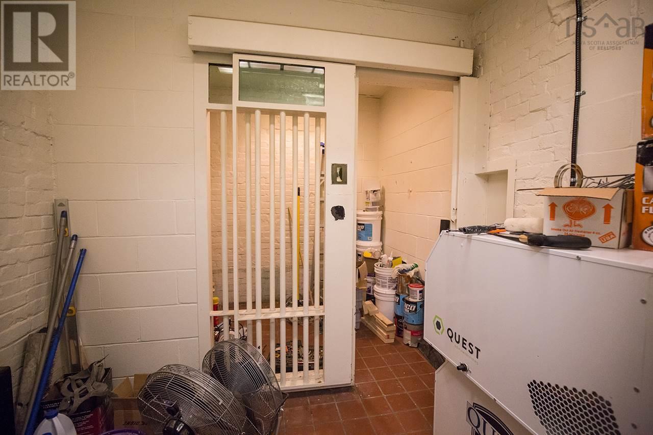 1 Lawrence Street Property Photo 13