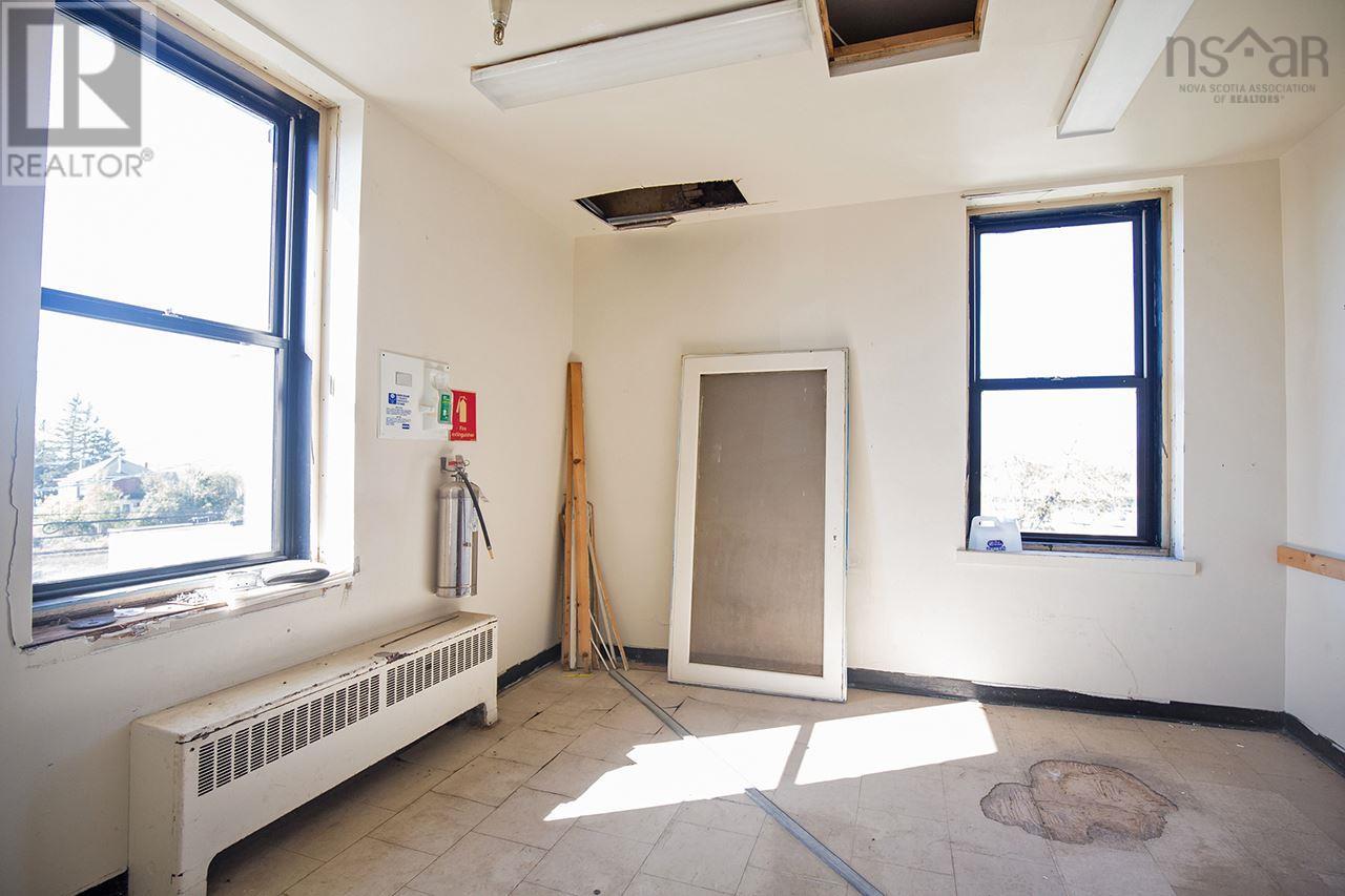 1 Lawrence Street Property Photo 15