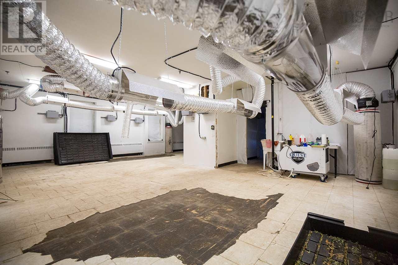 1 Lawrence Street Property Photo 17