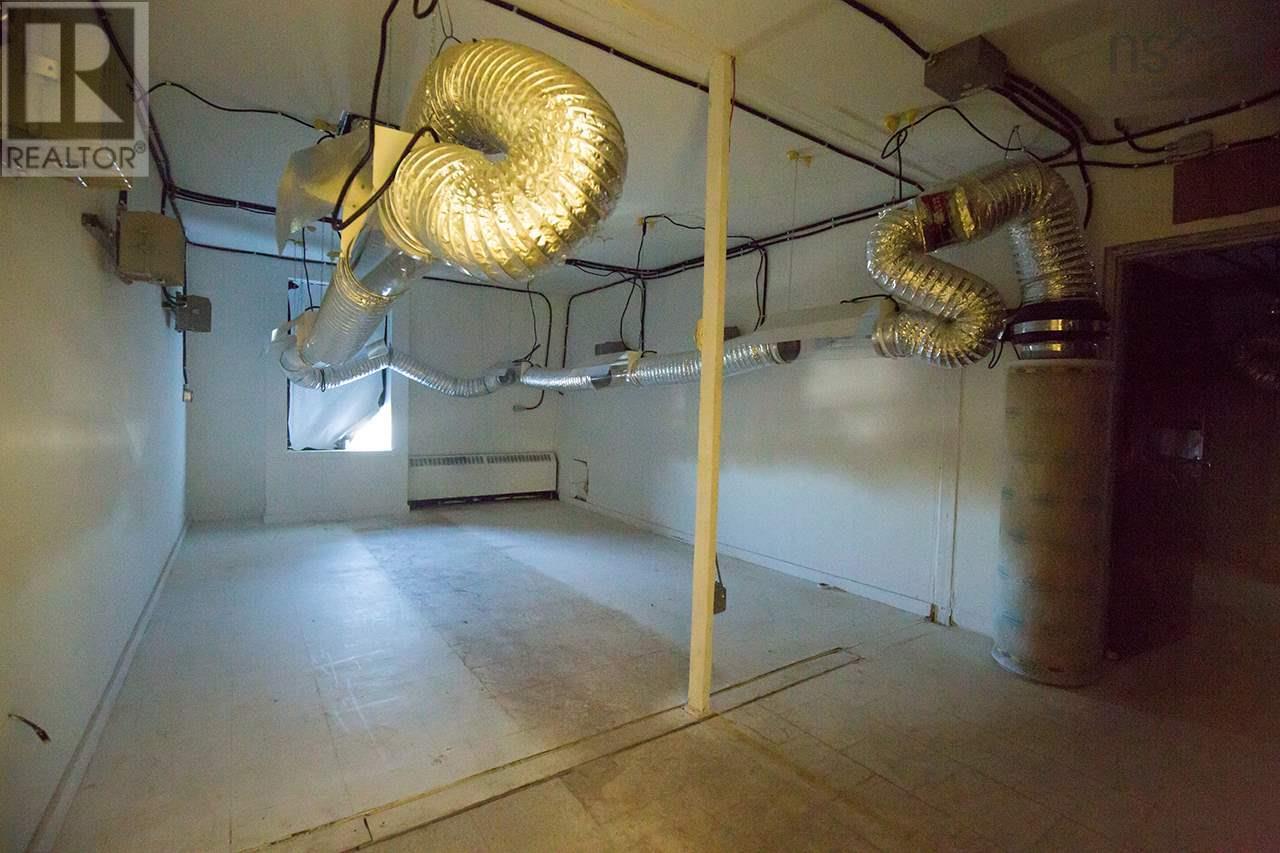 1 Lawrence Street Property Photo 18