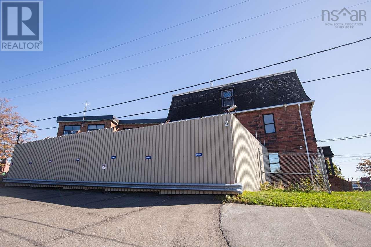 1 Lawrence Street Property Photo 21