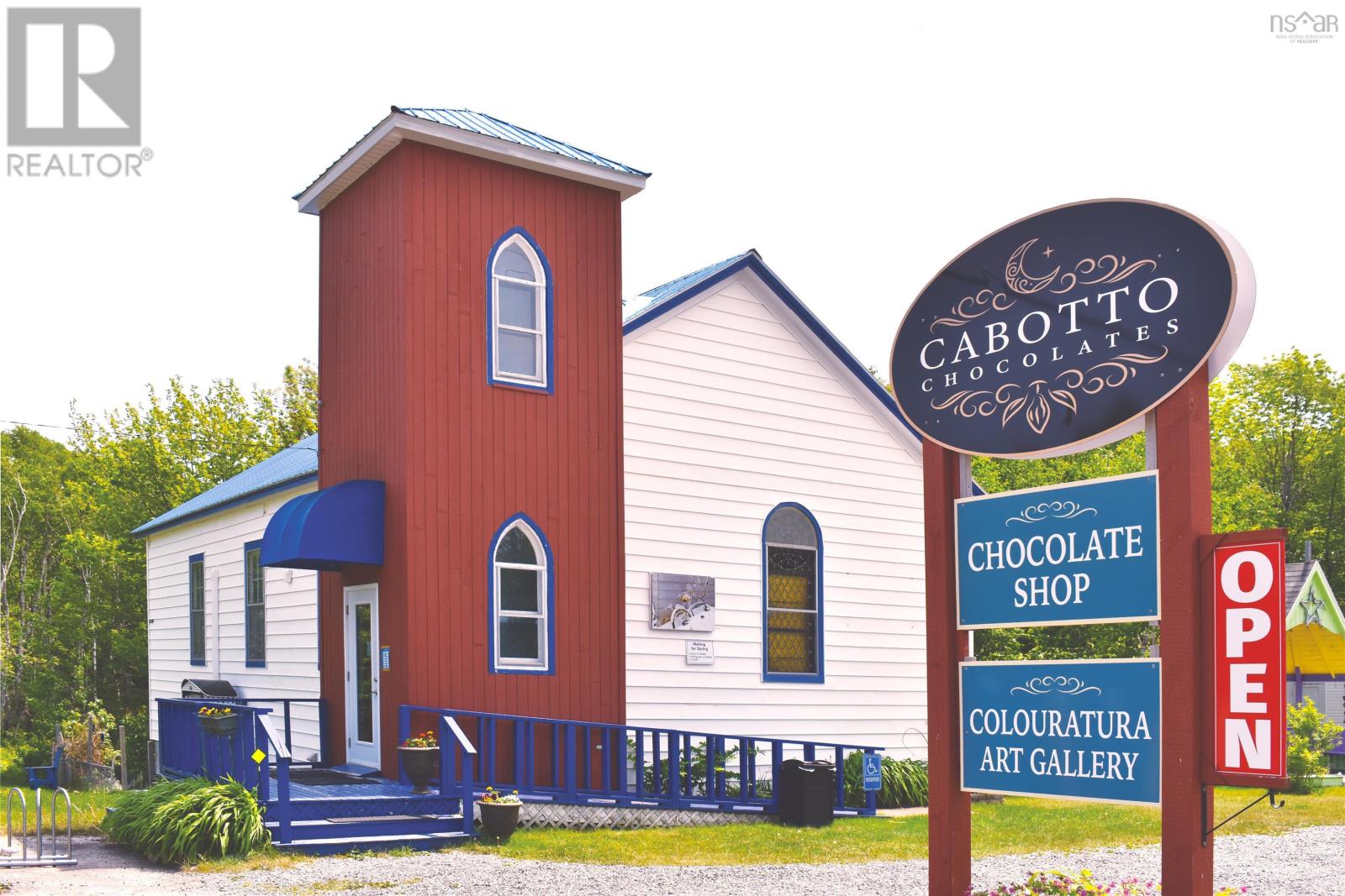 45943 Cabot Trail Property Photo 1