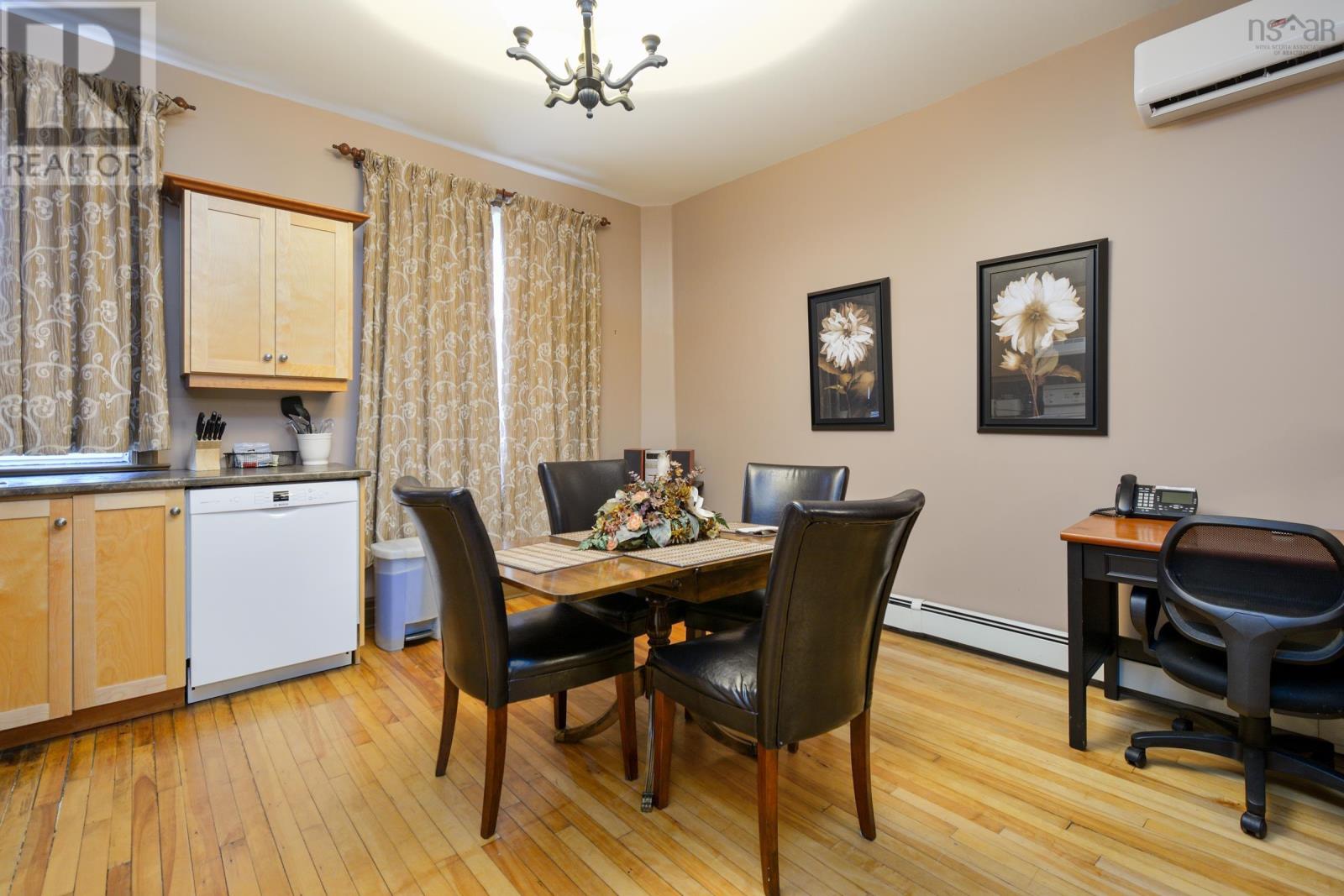 10 Pitt Street Property Photo 16