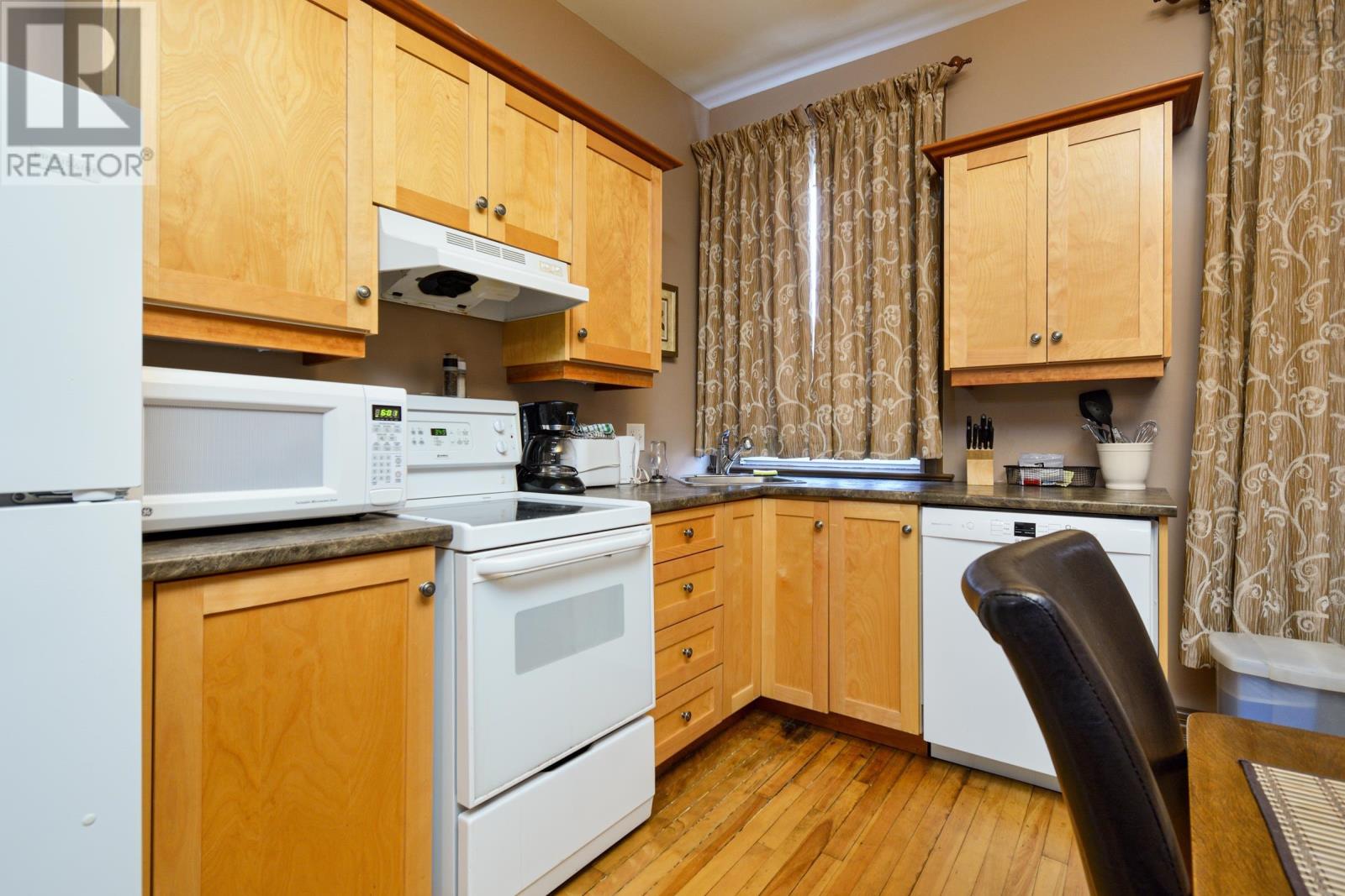 10 Pitt Street Property Photo 17