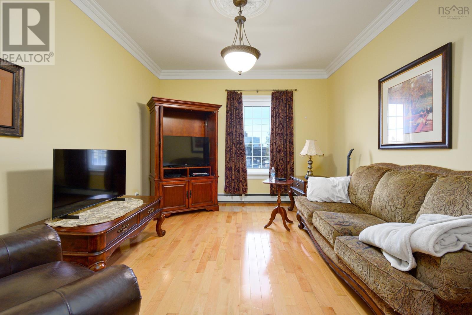 10 Pitt Street Property Photo 21