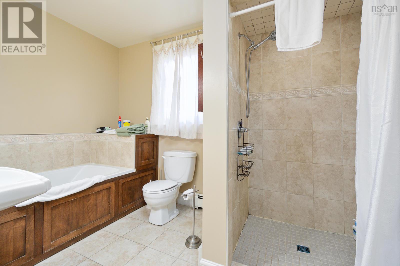 10 Pitt Street Property Photo 28