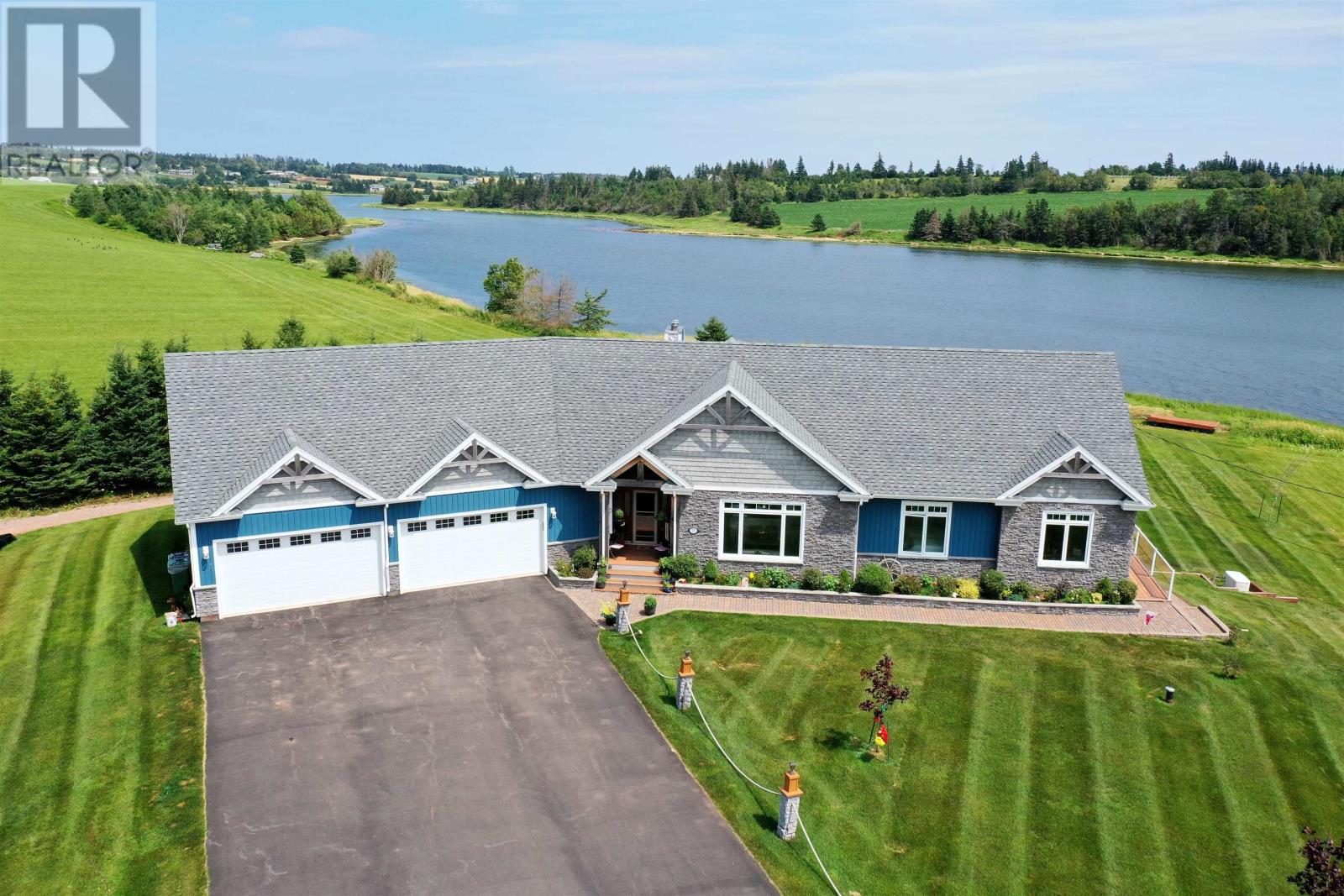 77 Highland View Drive Property Photo
