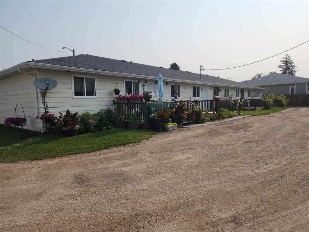 25 Main Street N Property Photo 1
