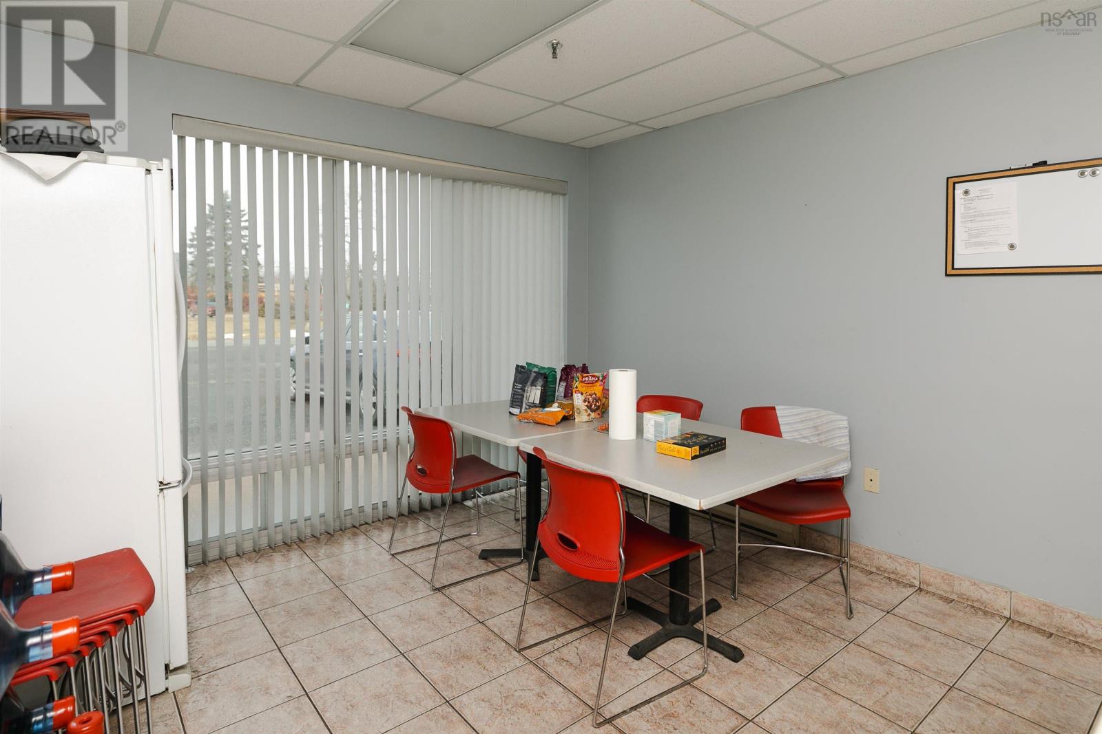 380 Bluewater Road Property Photo 17