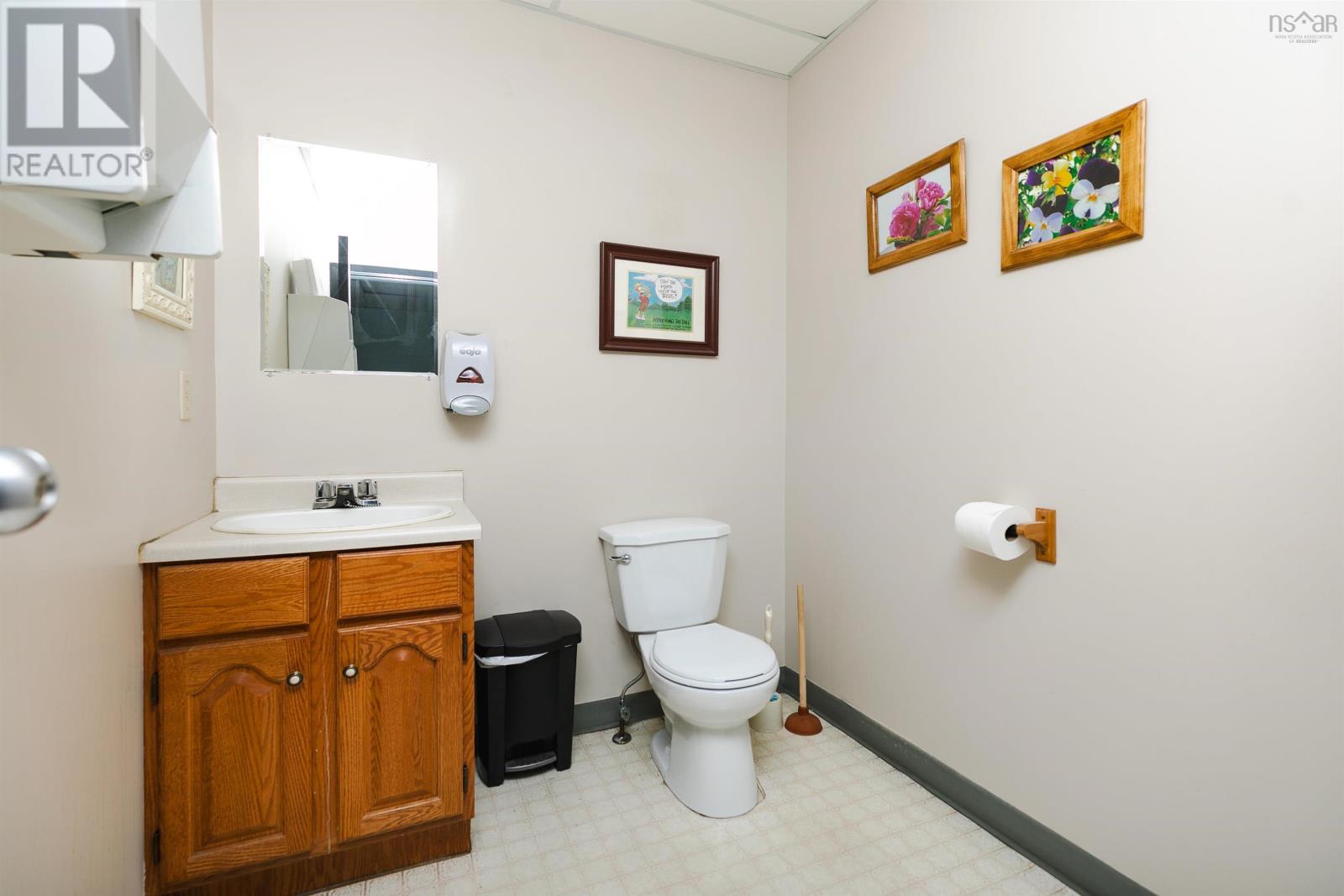 380 Bluewater Road Property Photo 21