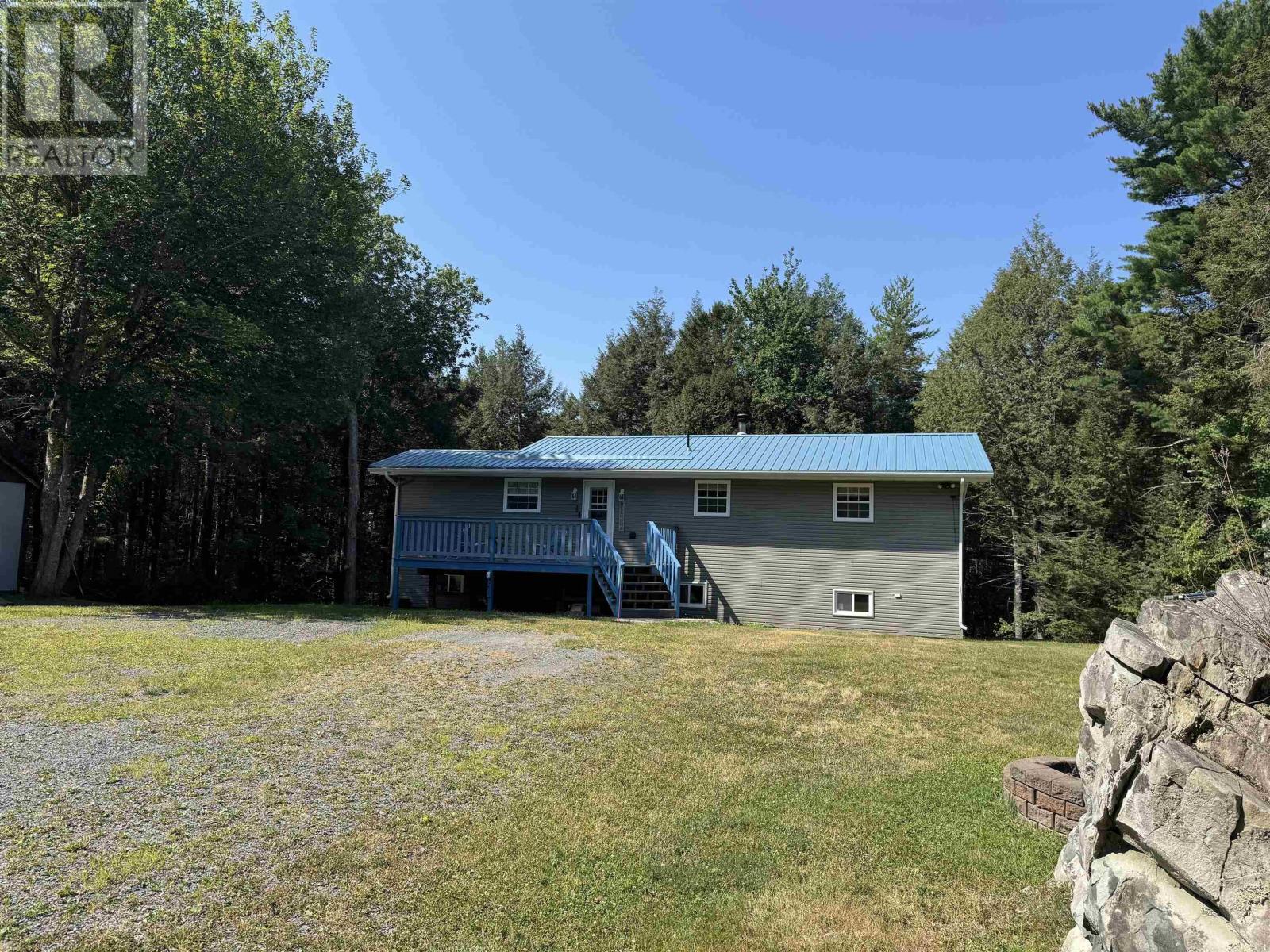 32 Bridle Path Property Photo 3