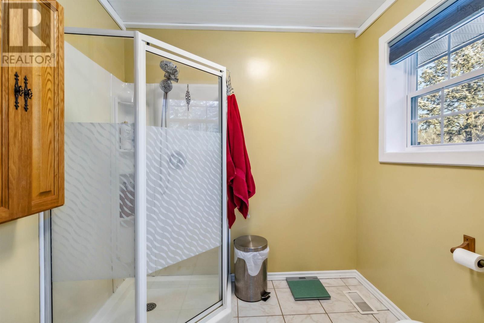 32 Bridle Path Property Photo 8