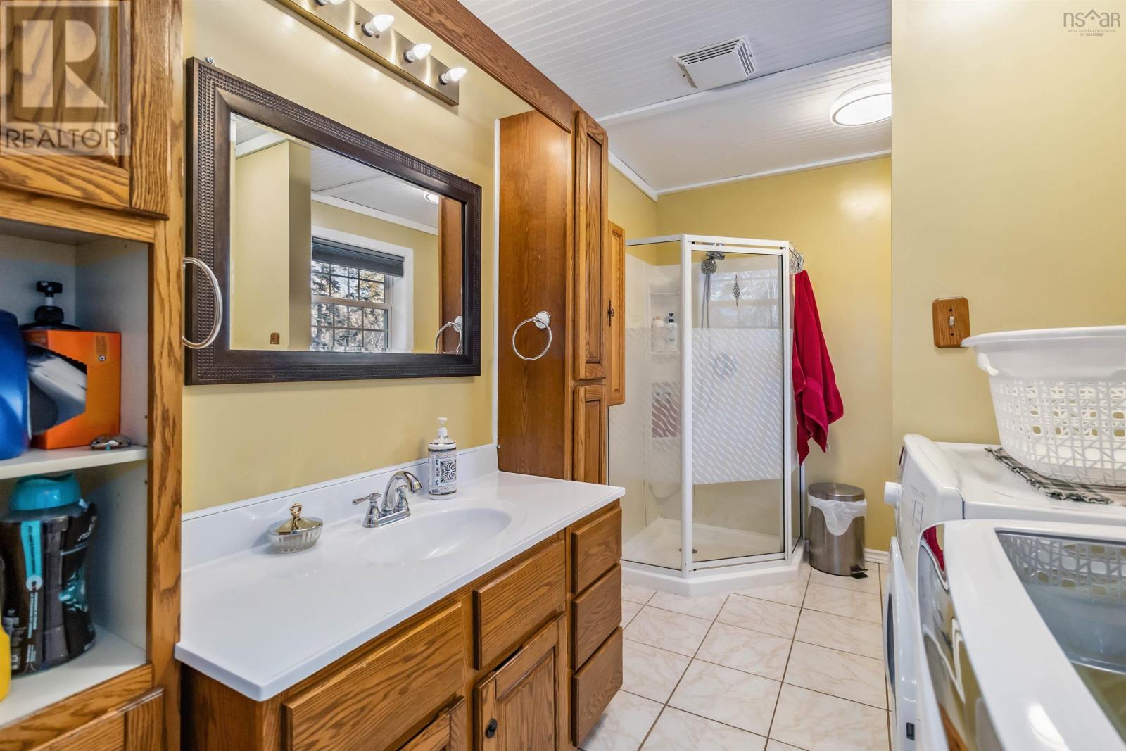 32 Bridle Path Property Photo 9