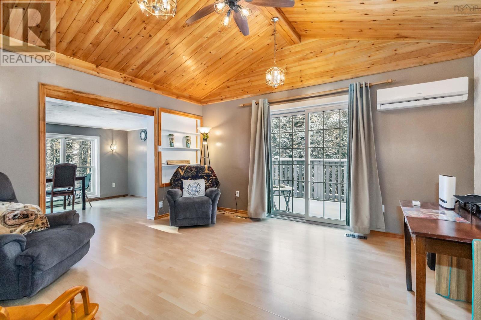 32 Bridle Path Property Photo 12