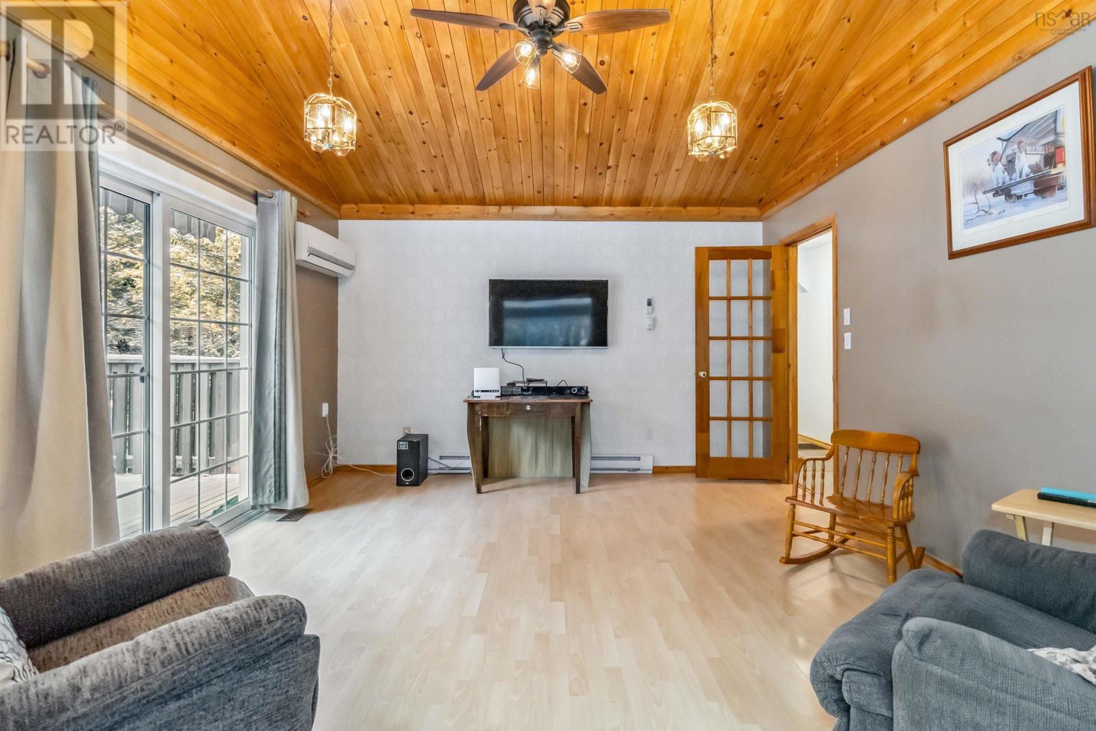 32 Bridle Path Property Photo 13